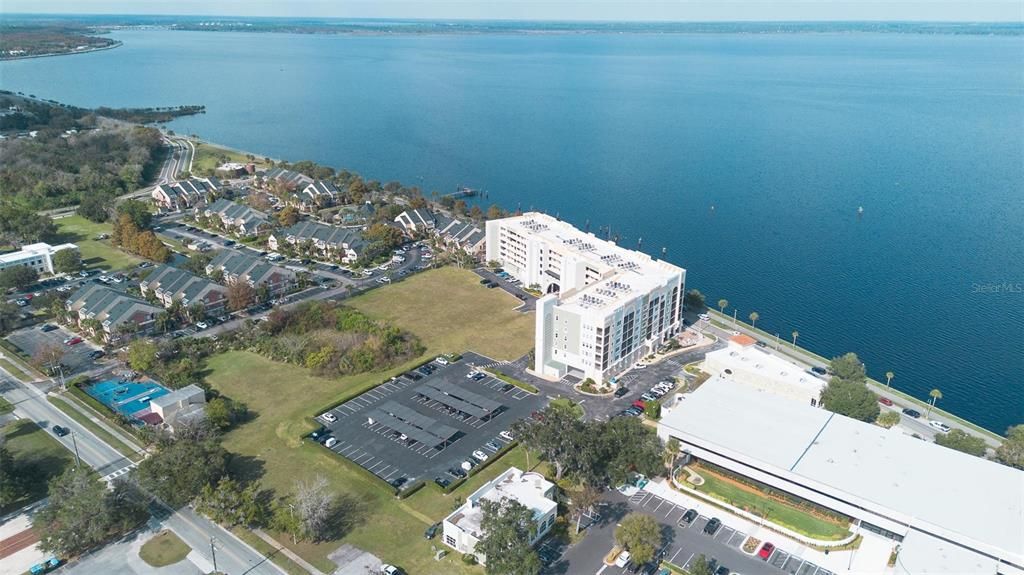 For Sale: $399,900 (2 beds, 2 baths, 1627 Square Feet)