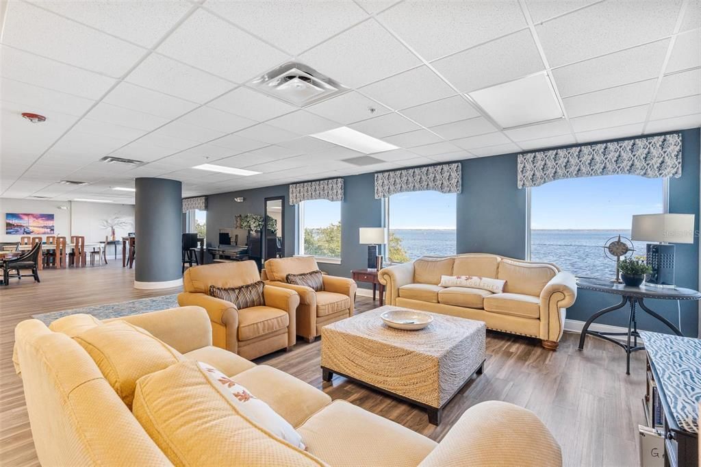 For Sale: $399,900 (2 beds, 2 baths, 1627 Square Feet)