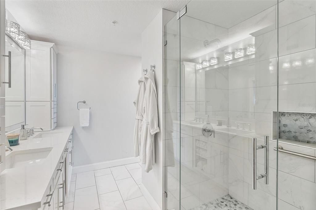 For Sale: $399,900 (2 beds, 2 baths, 1627 Square Feet)