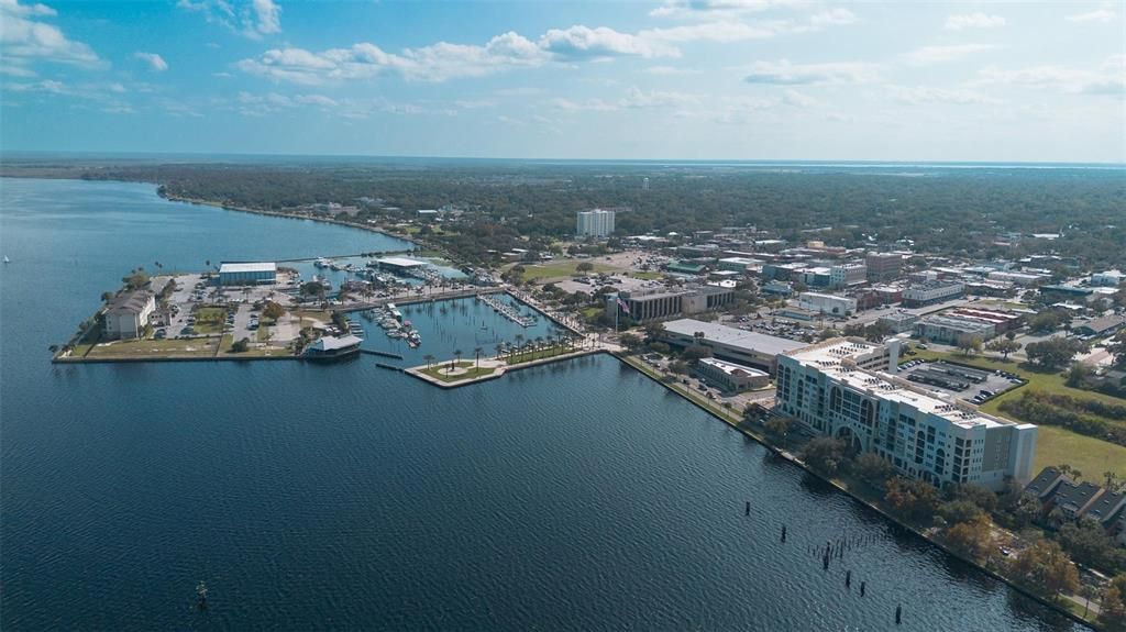 For Sale: $399,900 (2 beds, 2 baths, 1627 Square Feet)