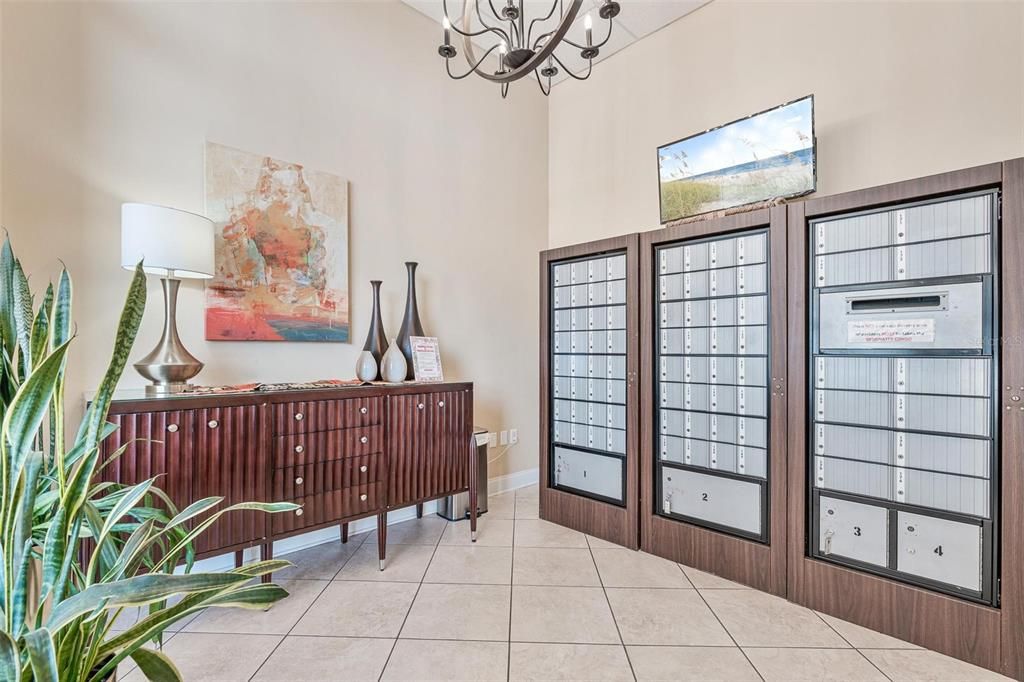 For Sale: $399,900 (2 beds, 2 baths, 1627 Square Feet)