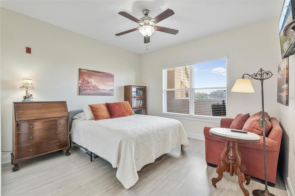 For Sale: $399,900 (2 beds, 2 baths, 1627 Square Feet)