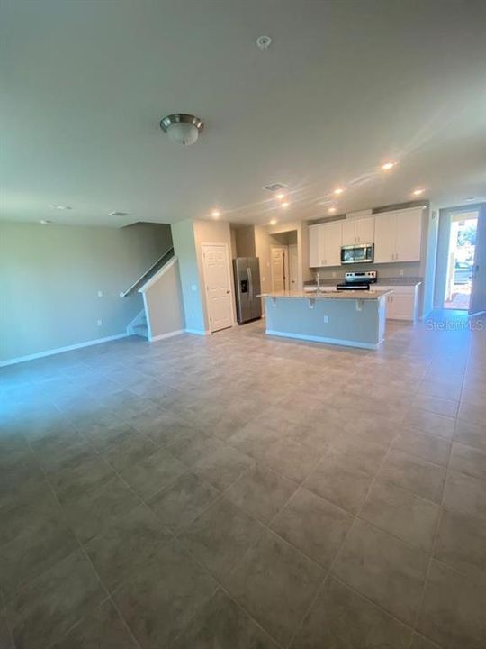 出租: $2,350 (3 贝兹, 2 浴室, 1574 平方英尺)