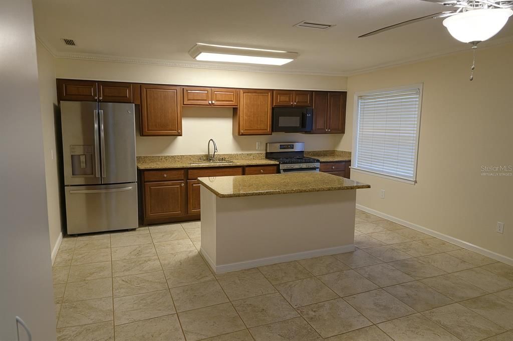 На продажу: $365,000 (3 спален, 2 ванн, 2280 Квадратных фут)