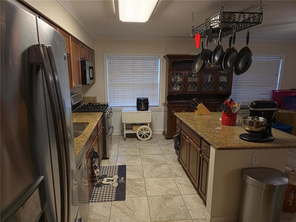 На продажу: $365,000 (3 спален, 2 ванн, 2280 Квадратных фут)