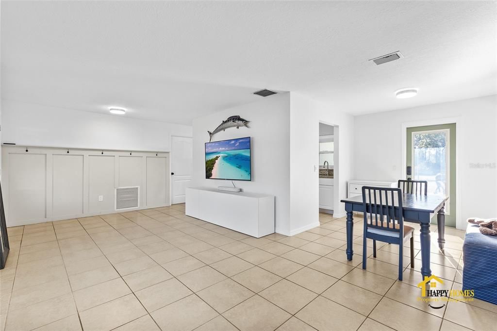 En Renta: $2,990 (3 camas, 2 baños, 1430 Pies cuadrados)