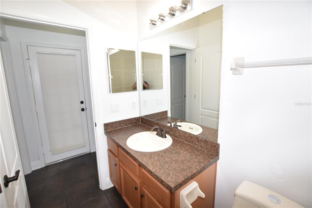 For Rent: $3,250 (4 beds, 3 baths, 2284 Square Feet)