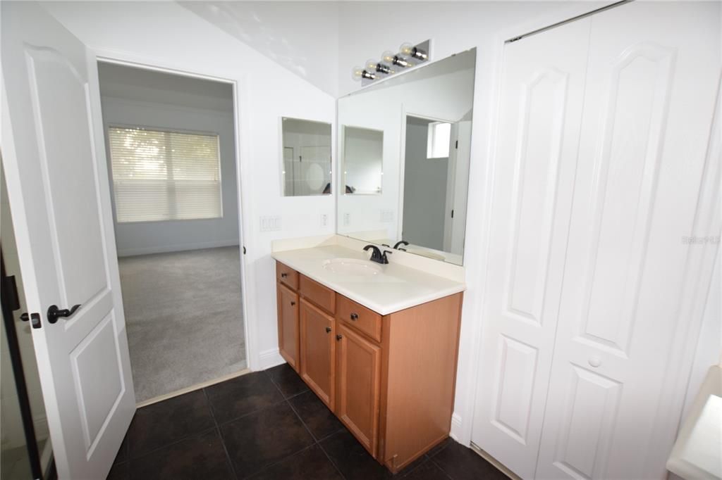 For Rent: $3,250 (4 beds, 3 baths, 2284 Square Feet)