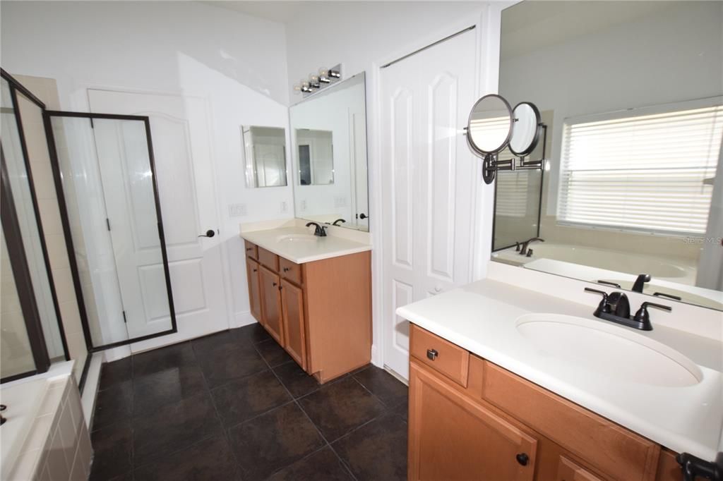 For Rent: $3,250 (4 beds, 3 baths, 2284 Square Feet)