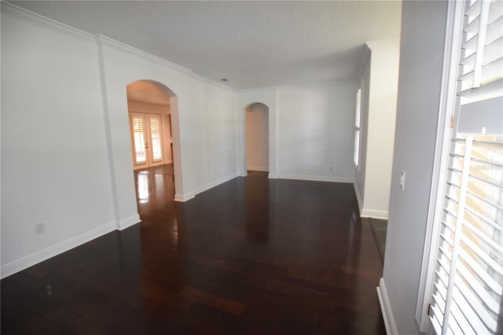 For Rent: $3,250 (4 beds, 3 baths, 2284 Square Feet)