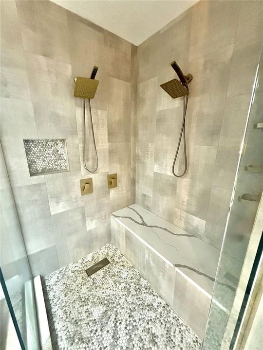 На продажу: $499,999 (2 спален, 2 ванн, 1332 Квадратных фут)