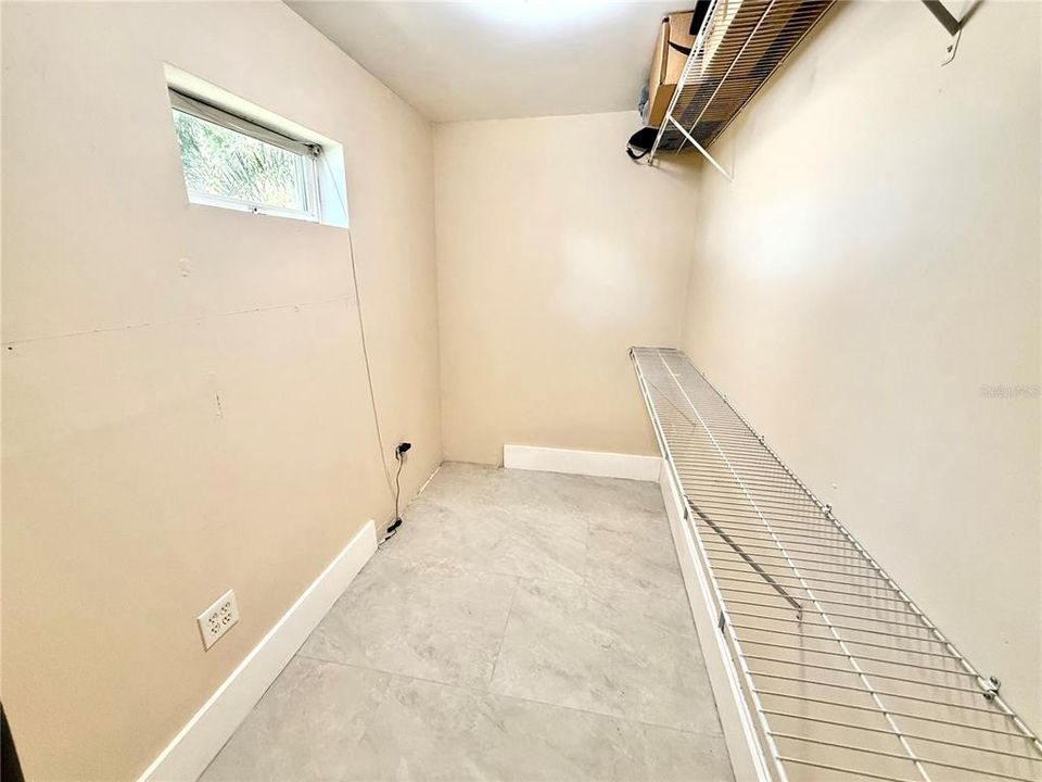 На продажу: $499,999 (2 спален, 2 ванн, 1332 Квадратных фут)