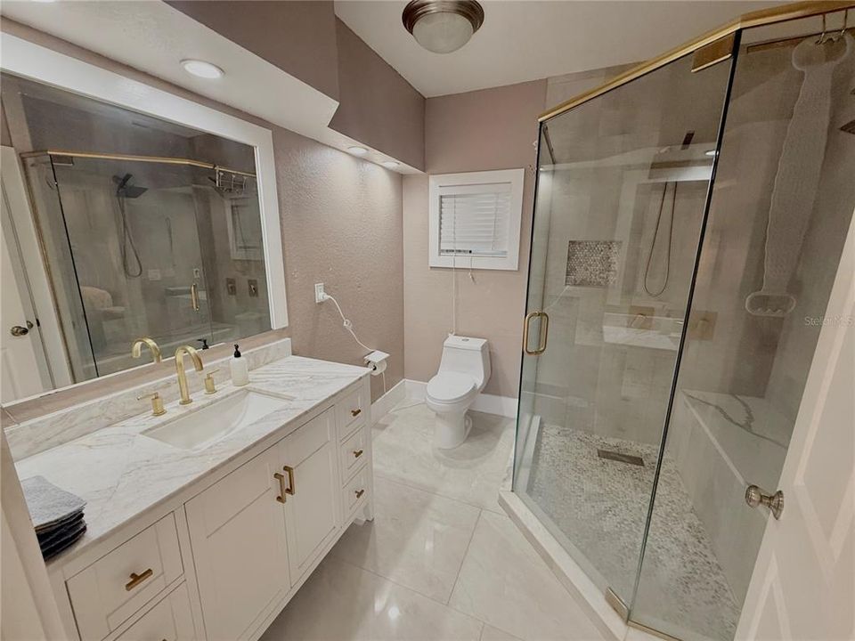 На продажу: $499,999 (2 спален, 2 ванн, 1332 Квадратных фут)