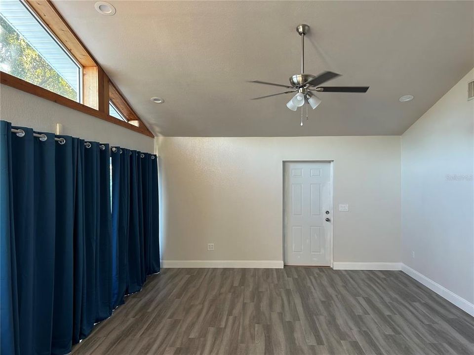 En Venta: $379,000 (3 camas, 2 baños, 1354 Pies cuadrados)