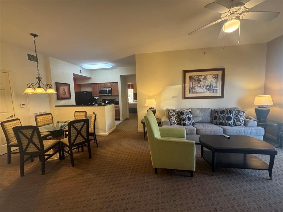 待售: $173,890 (3 贝兹, 2 浴室, 1231 平方英尺)