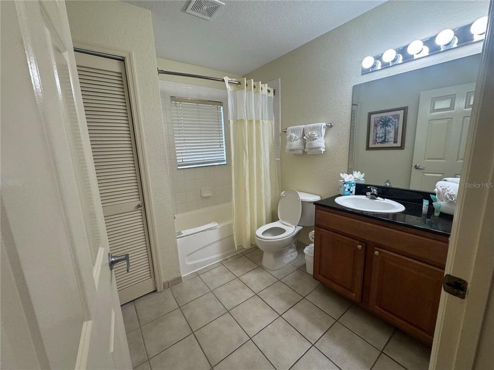 待售: $173,890 (3 贝兹, 2 浴室, 1231 平方英尺)