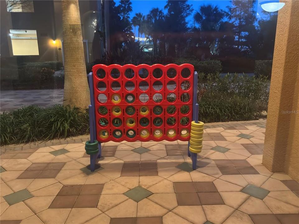 待售: $173,890 (3 贝兹, 2 浴室, 1231 平方英尺)