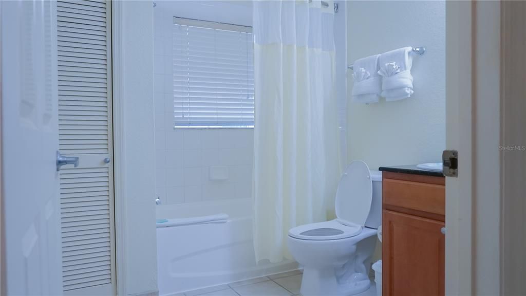 待售: $173,890 (3 贝兹, 2 浴室, 1231 平方英尺)