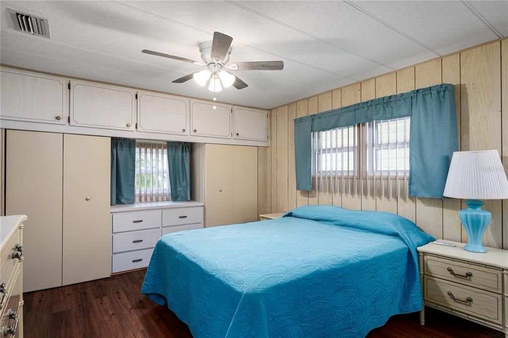 待售: $187,500 (2 贝兹, 2 浴室, 1104 平方英尺)