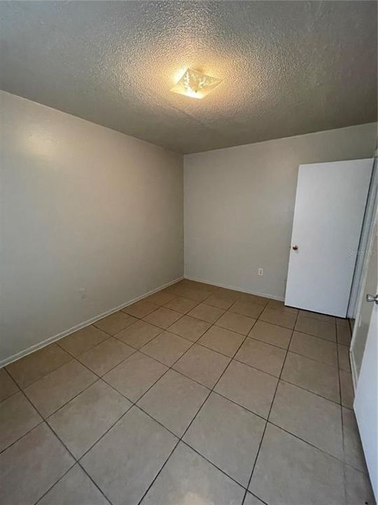 For Rent: $1,095 (2 beds, 1 baths, 650 Square Feet)