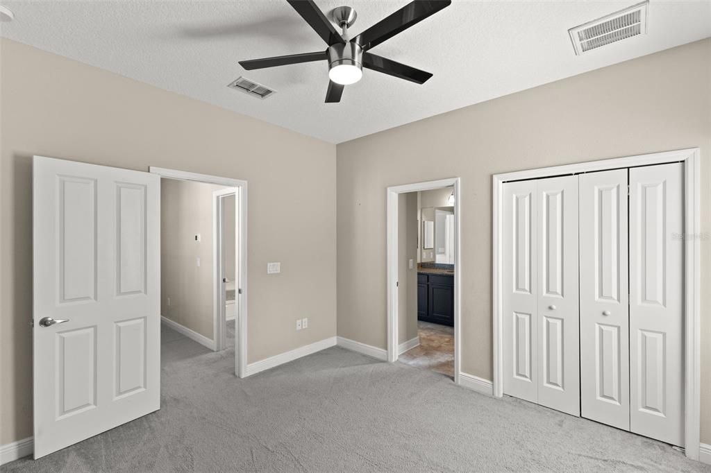 На продажу: $385,000 (3 спален, 2 ванн, 1547 Квадратных фут)