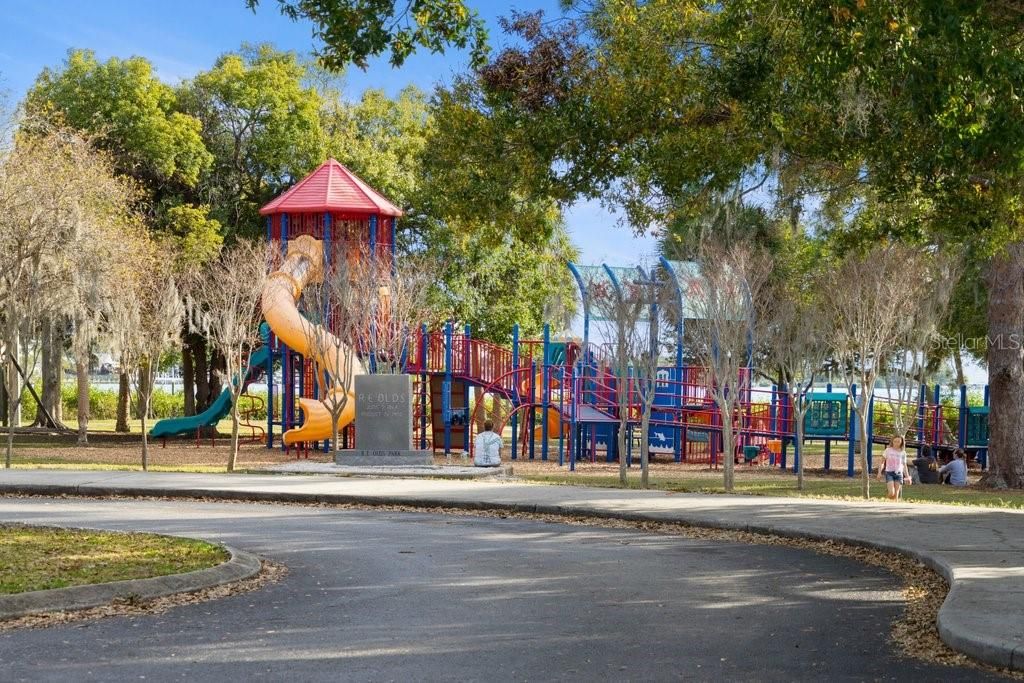 На продажу: $385,000 (3 спален, 2 ванн, 1547 Квадратных фут)