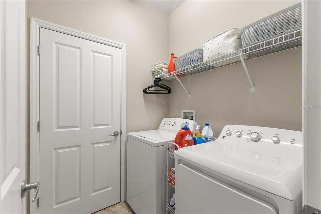 На продажу: $385,000 (3 спален, 2 ванн, 1547 Квадратных фут)