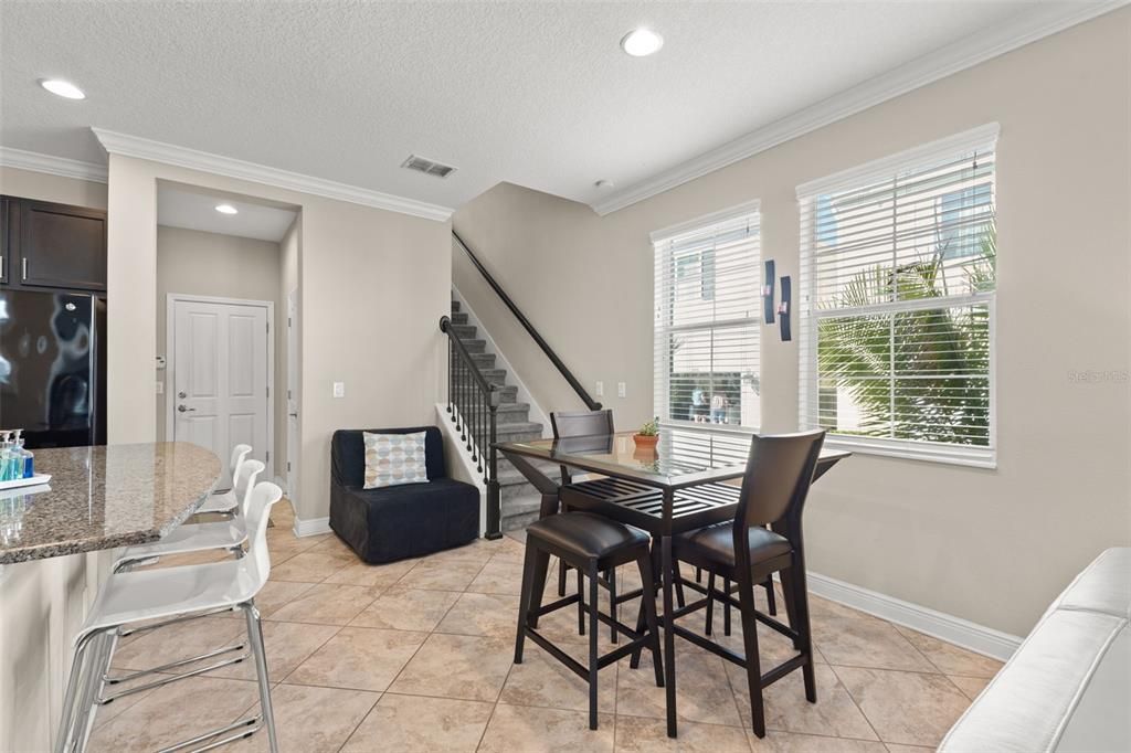 На продажу: $385,000 (3 спален, 2 ванн, 1547 Квадратных фут)