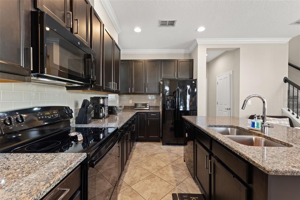 На продажу: $385,000 (3 спален, 2 ванн, 1547 Квадратных фут)