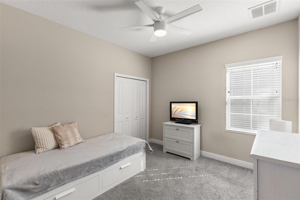 На продажу: $385,000 (3 спален, 2 ванн, 1547 Квадратных фут)