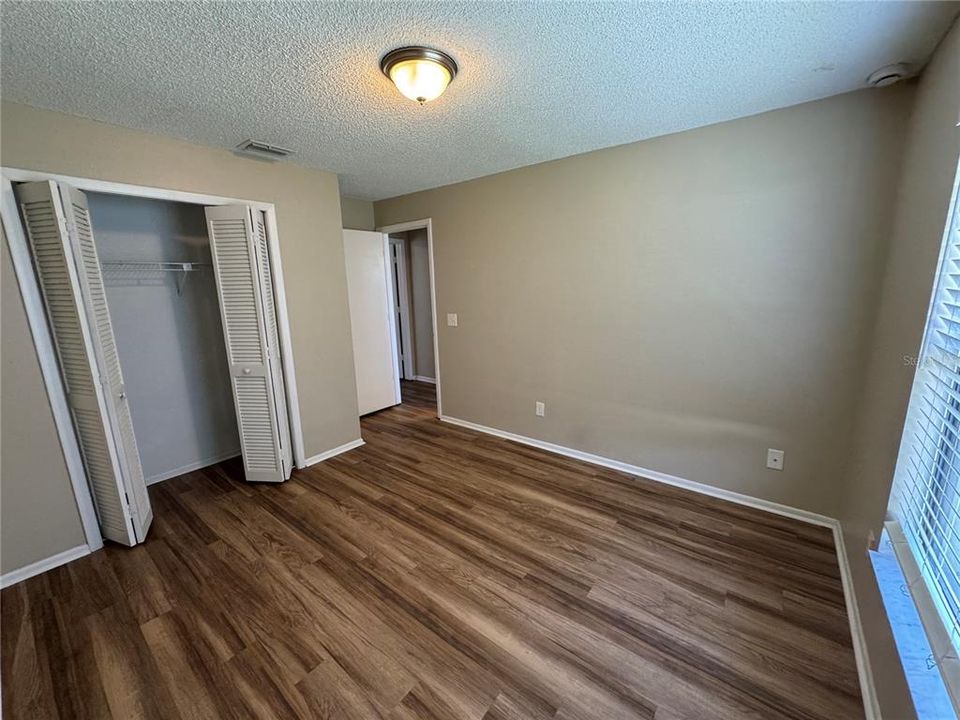 For Sale: $399,900 (4 beds, 2 baths, 2020 Square Feet)