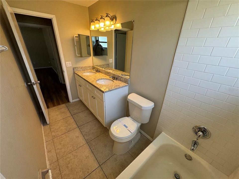 For Sale: $399,900 (4 beds, 2 baths, 2020 Square Feet)