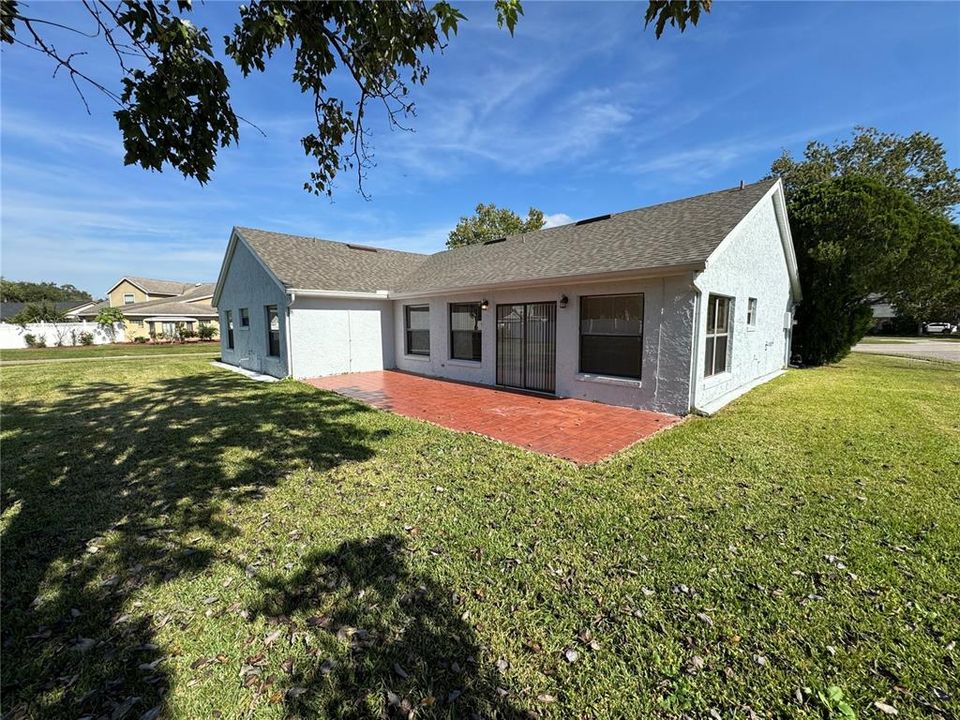 For Sale: $399,900 (4 beds, 2 baths, 2020 Square Feet)