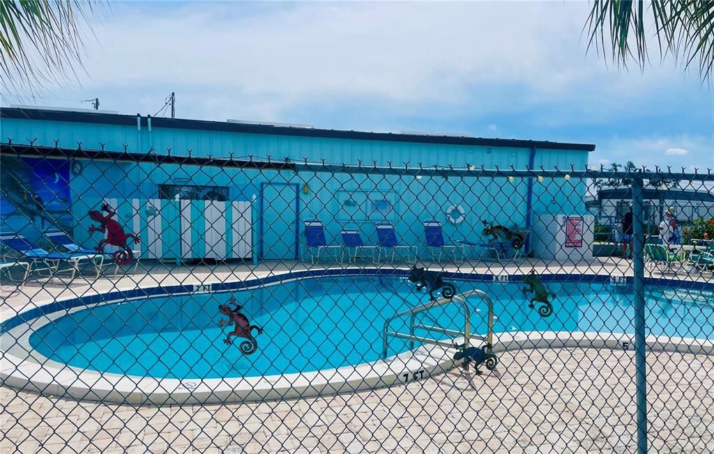 На продажу: $55,000 (0.04 acres)