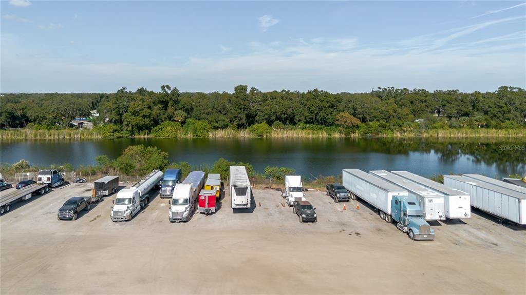 На продажу: $24,900,000 (15.58 acres)