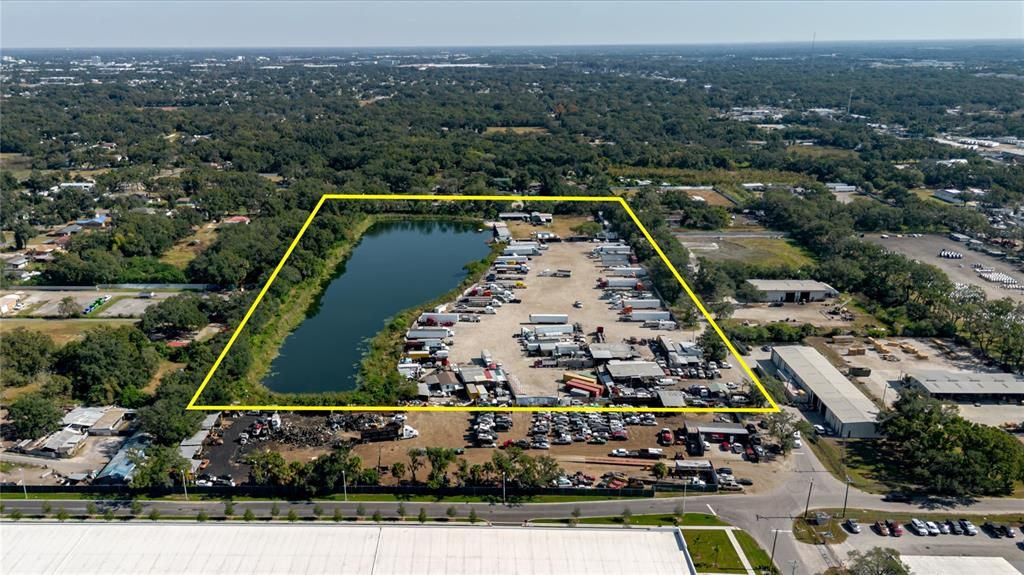 На продажу: $24,900,000 (15.58 acres)