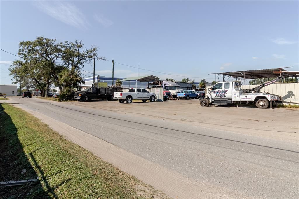 На продажу: $24,900,000 (15.58 acres)