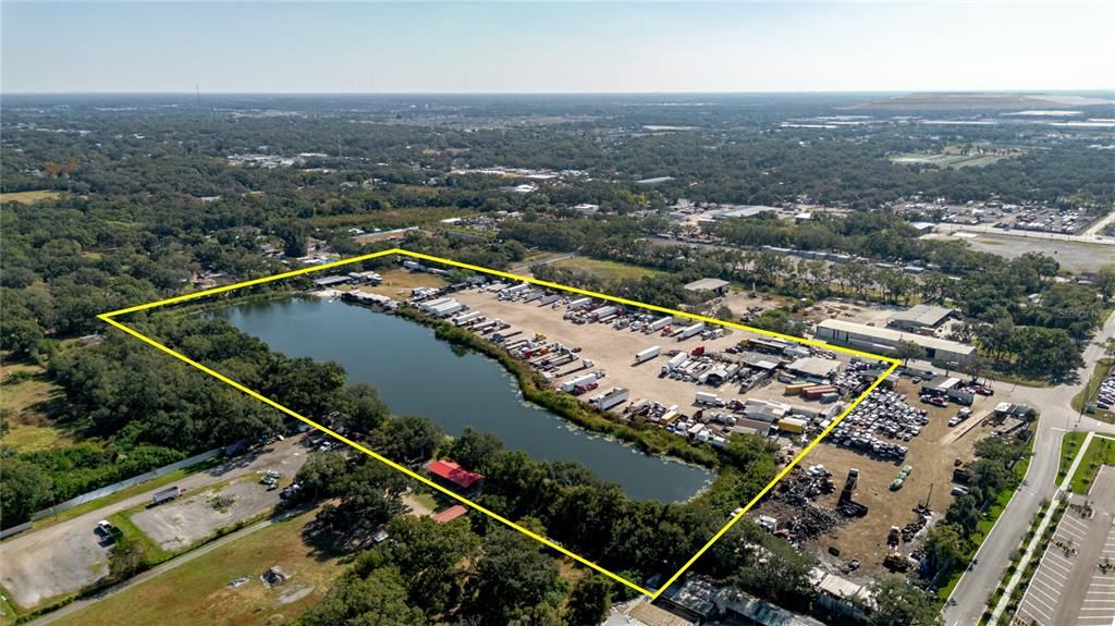 На продажу: $24,900,000 (15.58 acres)