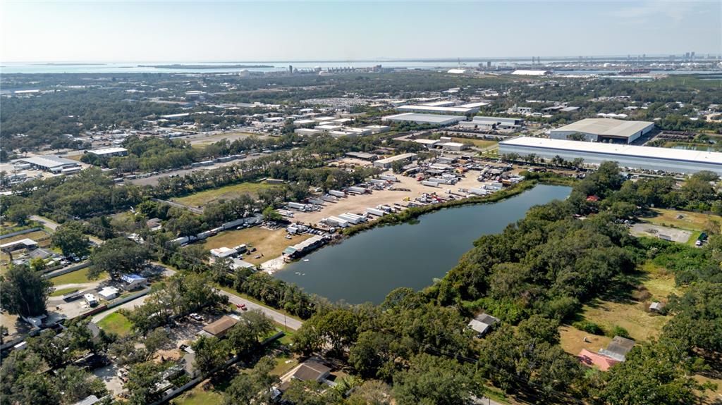 На продажу: $24,900,000 (15.58 acres)