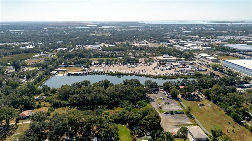 На продажу: $24,900,000 (15.58 acres)