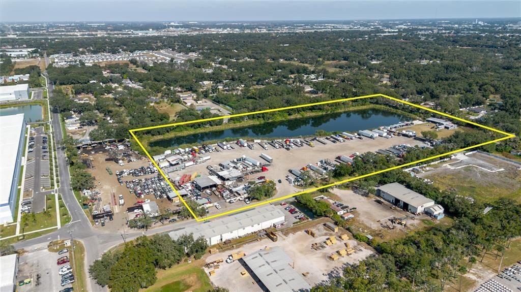 На продажу: $24,900,000 (15.58 acres)