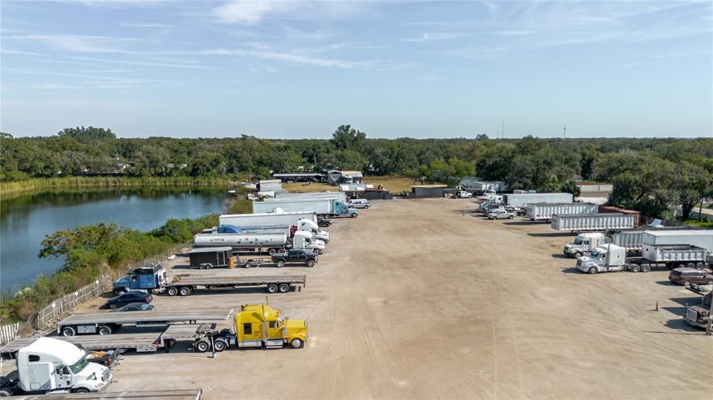 На продажу: $24,900,000 (15.58 acres)