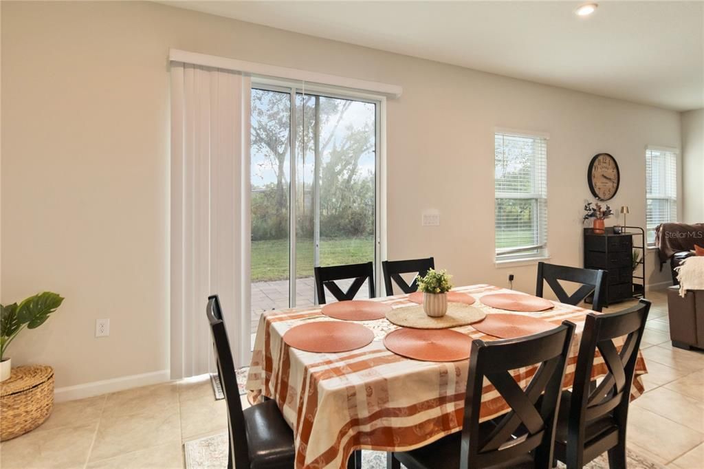 For Sale: $485,000 (4 beds, 3 baths, 2374 Square Feet)