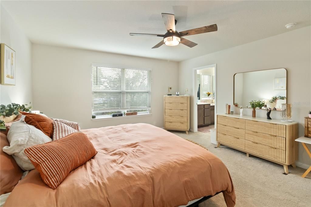 For Sale: $485,000 (4 beds, 3 baths, 2374 Square Feet)