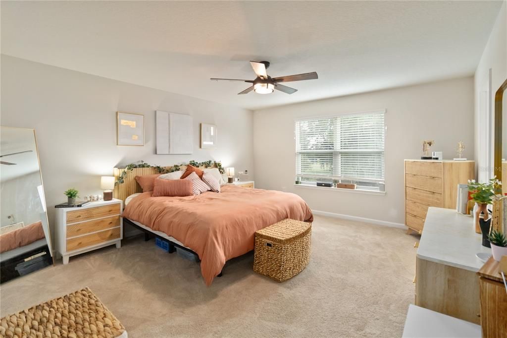 For Sale: $485,000 (4 beds, 3 baths, 2374 Square Feet)