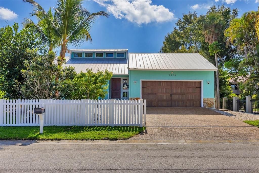 На продажу: $825,000 (3 спален, 3 ванн, 2116 Квадратных фут)