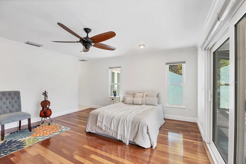 На продажу: $825,000 (3 спален, 3 ванн, 2116 Квадратных фут)