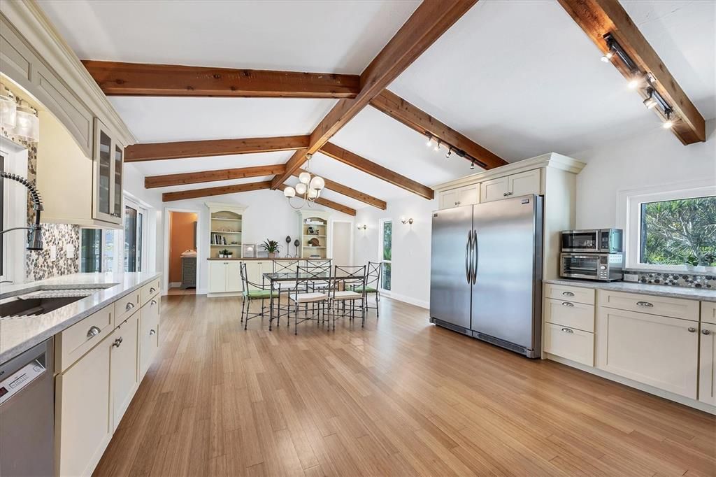 На продажу: $825,000 (3 спален, 3 ванн, 2116 Квадратных фут)