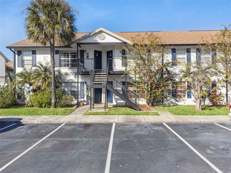 For Sale: $168,150 (2 beds, 2 baths, 840 Square Feet)