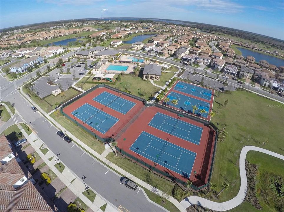 На продажу: $819,900 (4 спален, 3 ванн, 2910 Квадратных фут)